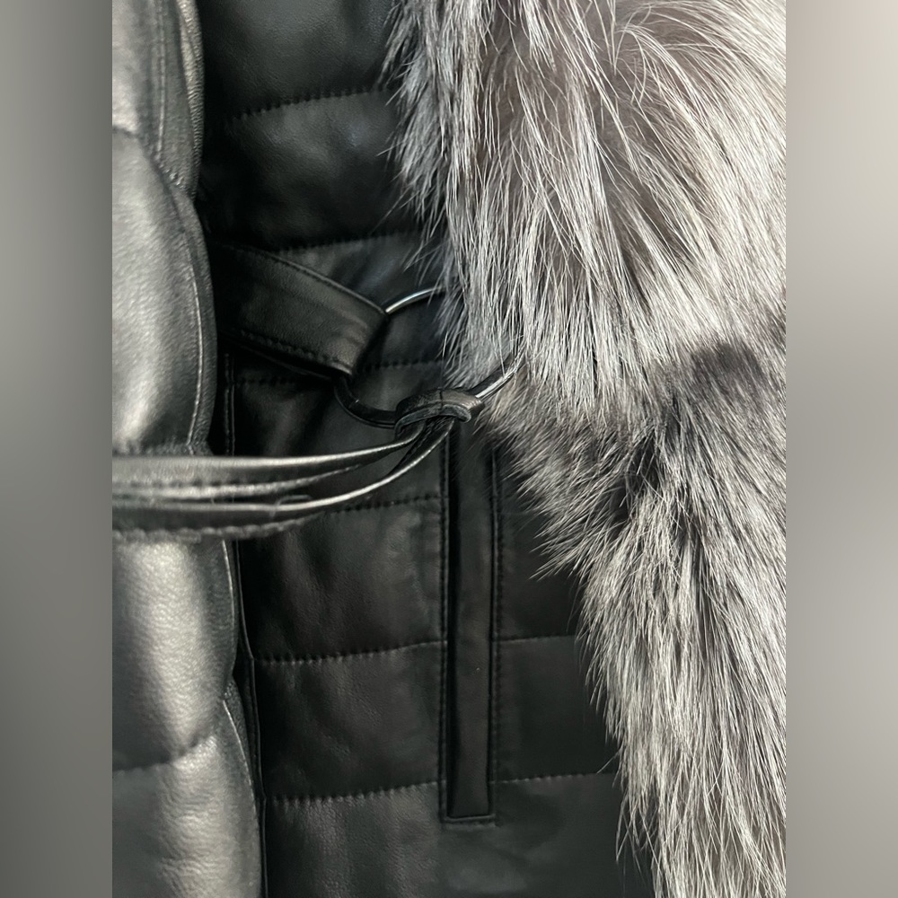Leather jacket - Picture 6 of 10